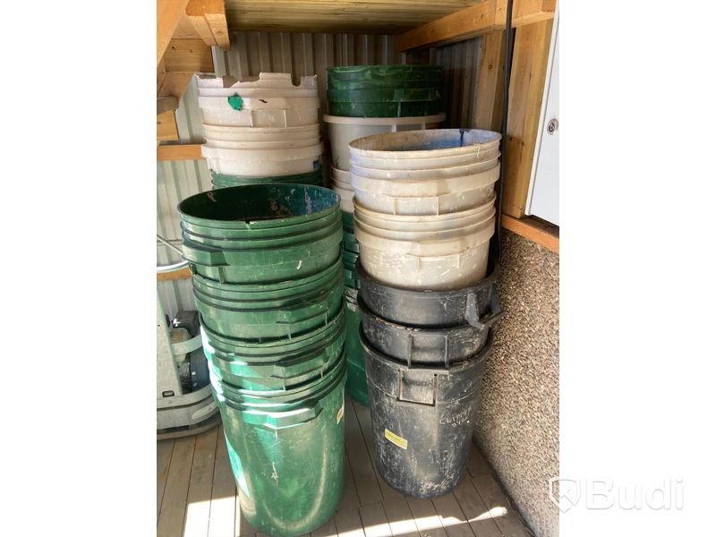 Plast tunnor ca 15st