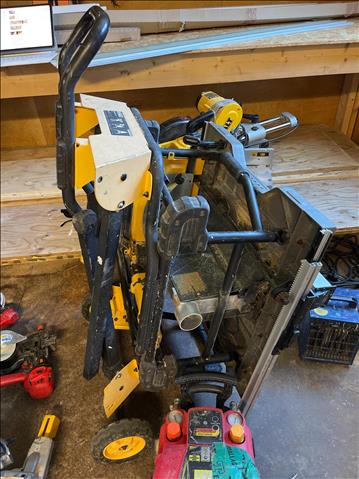 Bordssåg Dewalt samt stativ DWE74911-XJ + DWE7491