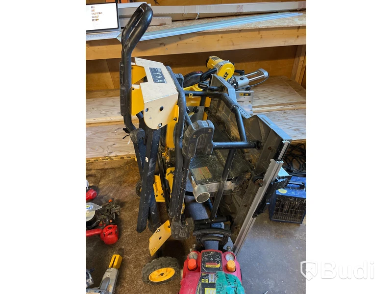 Bordssåg Dewalt samt stativ DWE74911-XJ + DWE7491