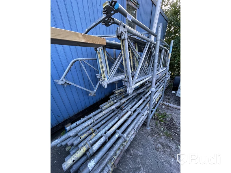 Plus8 – Byggnadsställning