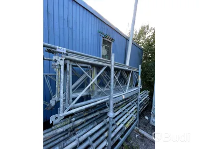 Plus8 – Byggnadsställning