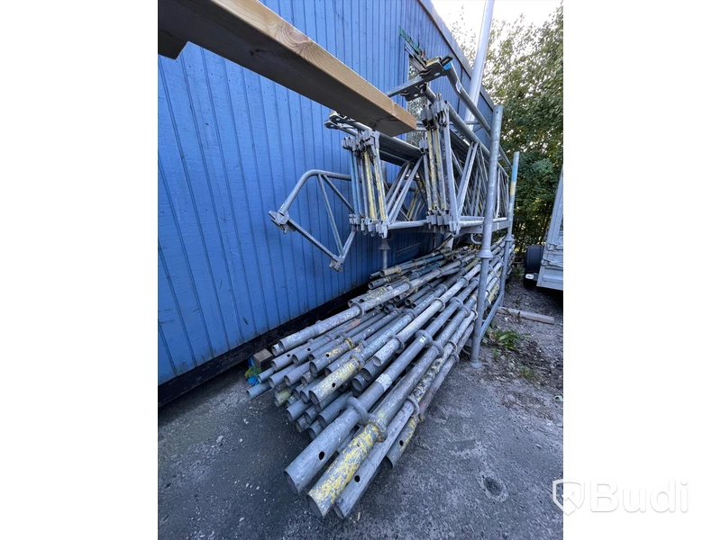 Plus8 – Byggnadsställning