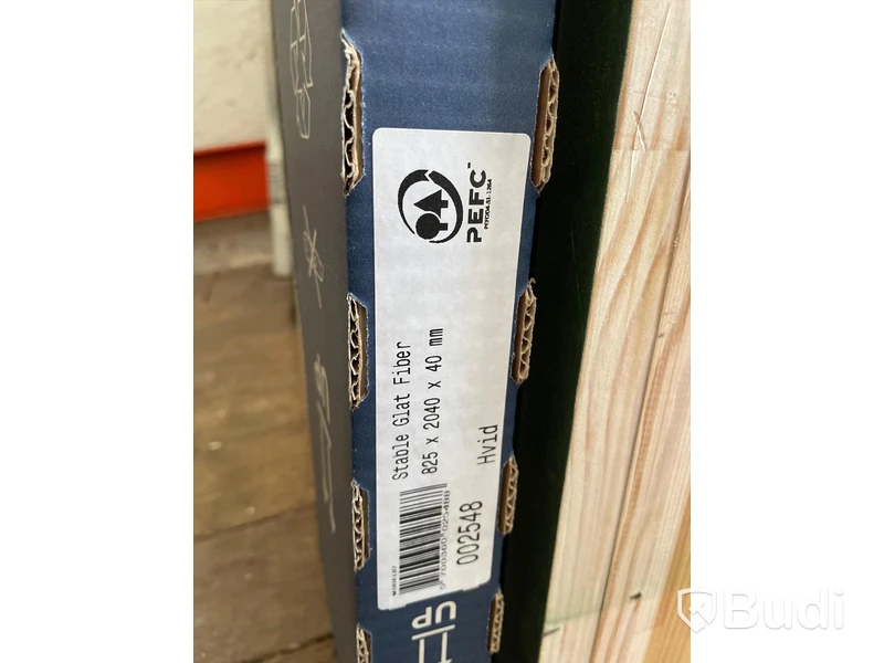 Dörr - SWEDOOR Stable Glat Fiber, vit 820x2040x40mm