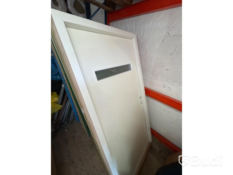 Dörr med karm - 100 x 210 cm