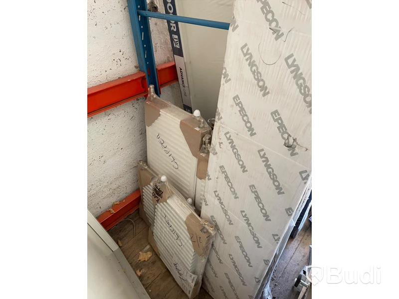 Ca 7st Radiatorer olika storlekar