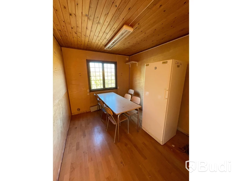 Isolerad Manskapsbod L845 x B298 x H300 cm