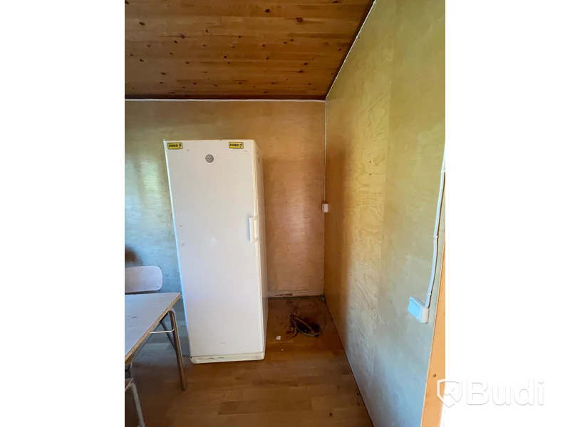 Isolerad Manskapsbod L845 x B298 x H300 cm