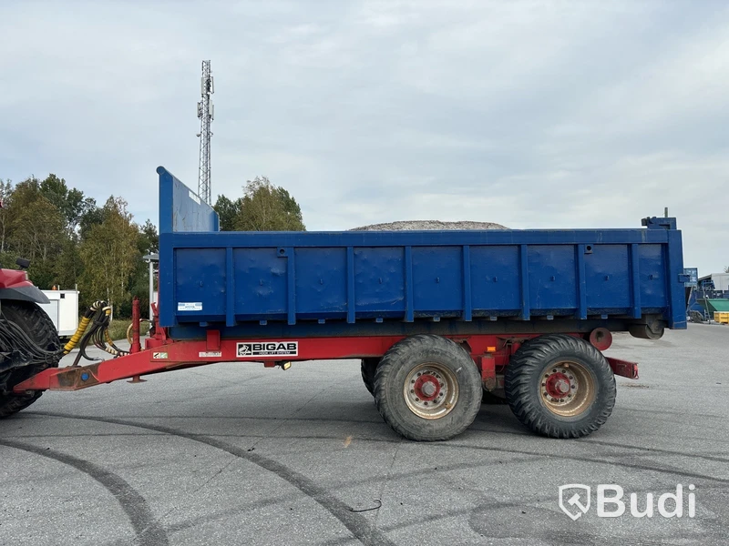 Traktor Case MXM 155 |2295h | 2005 & lastväxlarvagn med flak Bigab 15-19 | 2007