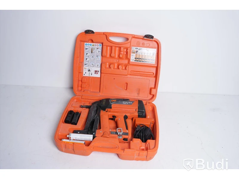 Spik och bultpistol - Spit Pulsa 700P, inkl. 2 batterier, laddare och två gaspatroner.
