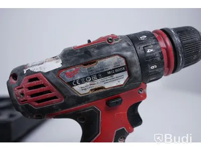 Skruvdragare - Milwaukee M12 BDDX, inkl 2 batterier och laddare