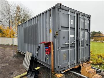 Container 20 fot isolerad med inredning