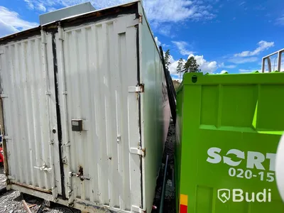 Container 20 fot samt alla inventarier - el indragen