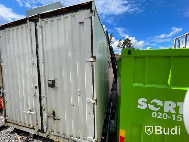 Container 20 fot samt alla inventarier - el indragen