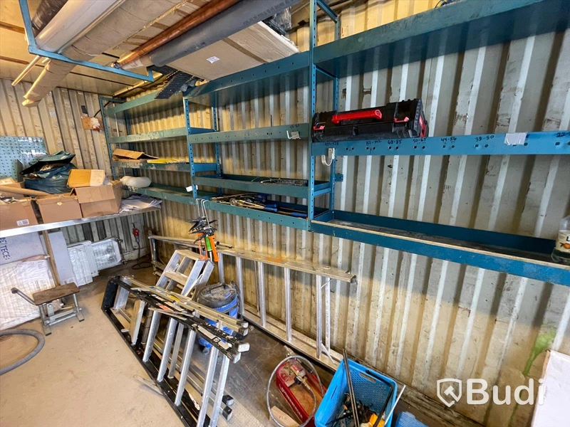 Container 20 fot samt alla inventarier - el indragen
