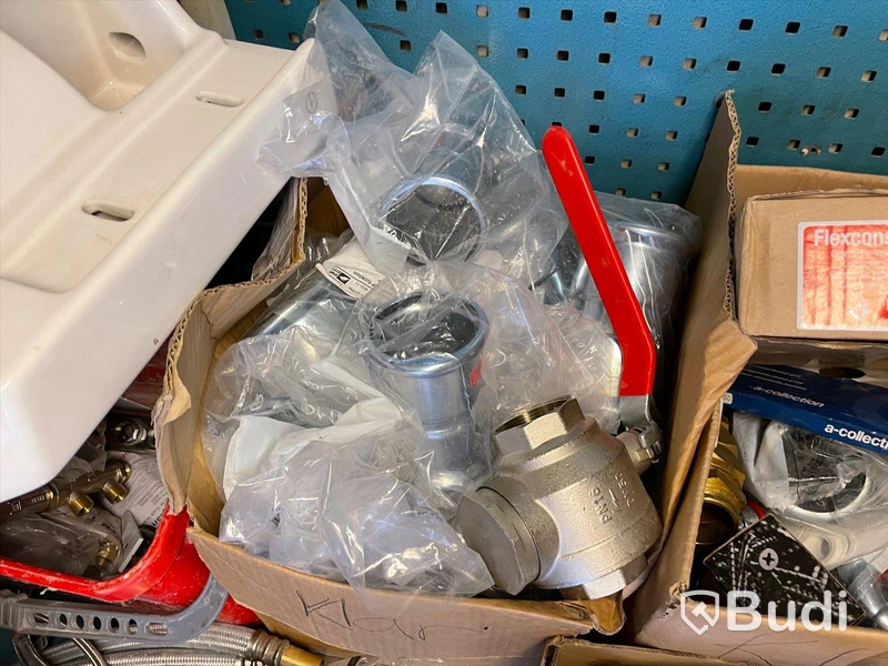 Container 20 fot samt alla inventarier - el indragen
