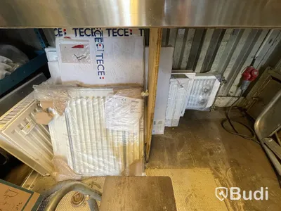 Container 20 fot samt alla inventarier - el indragen