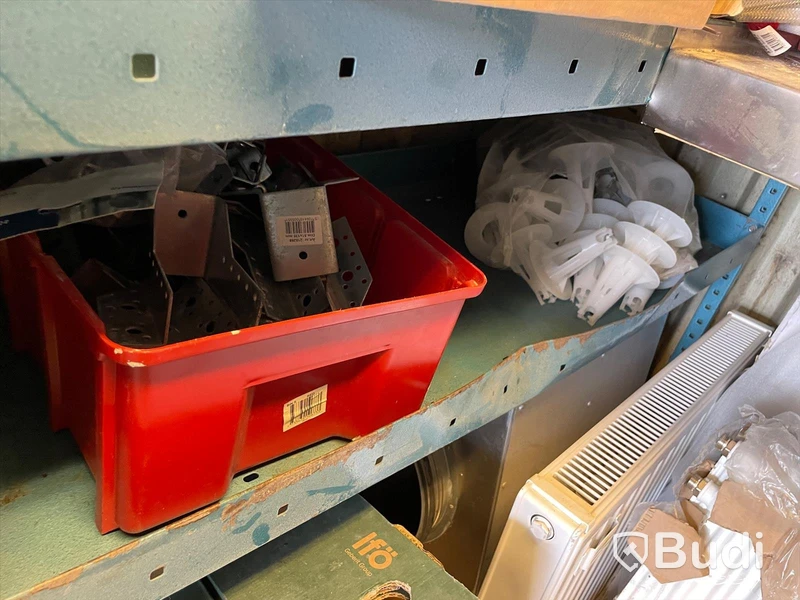 Container 20 fot samt alla inventarier - el indragen