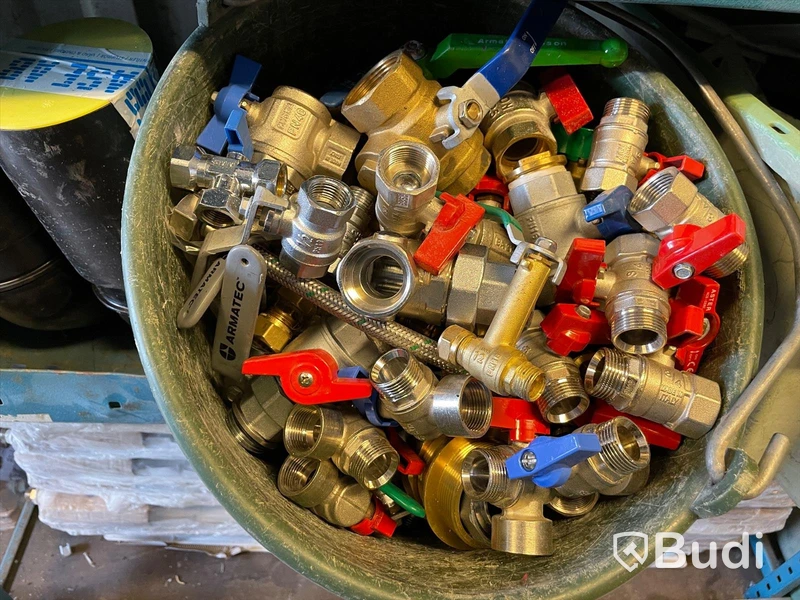 Container 20 fot samt alla inventarier - el indragen