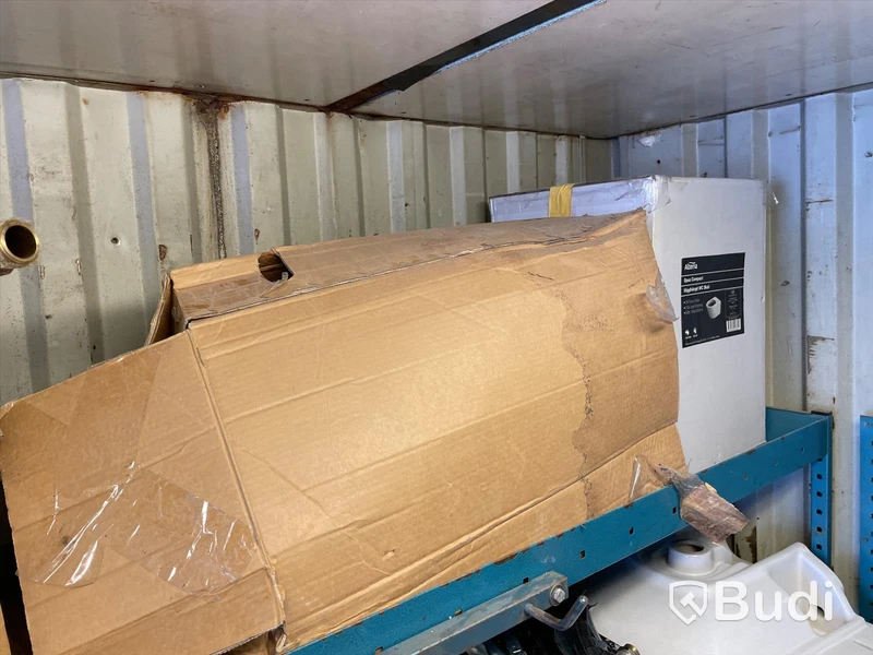 Container 20 fot samt alla inventarier - el indragen