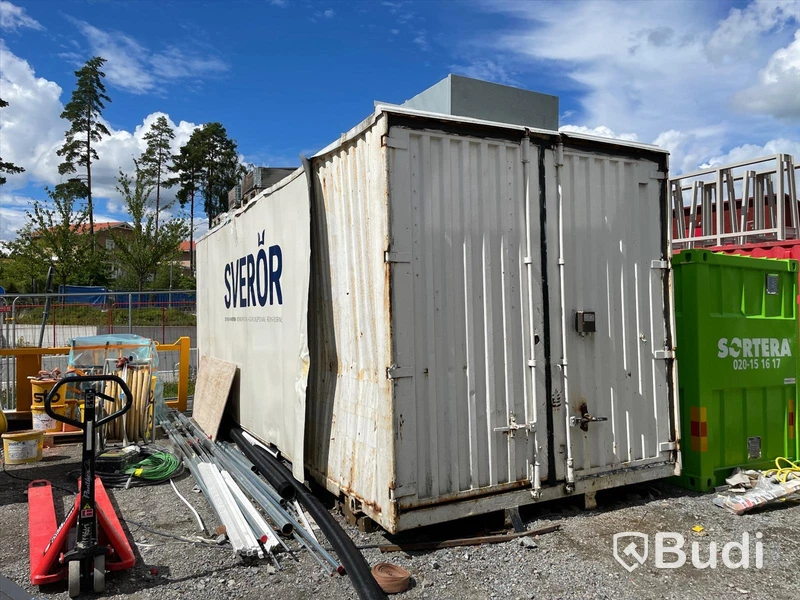 Container 20 fot samt alla inventarier - el indragen
