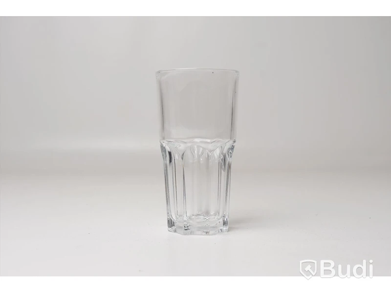 Låda med dricksglas