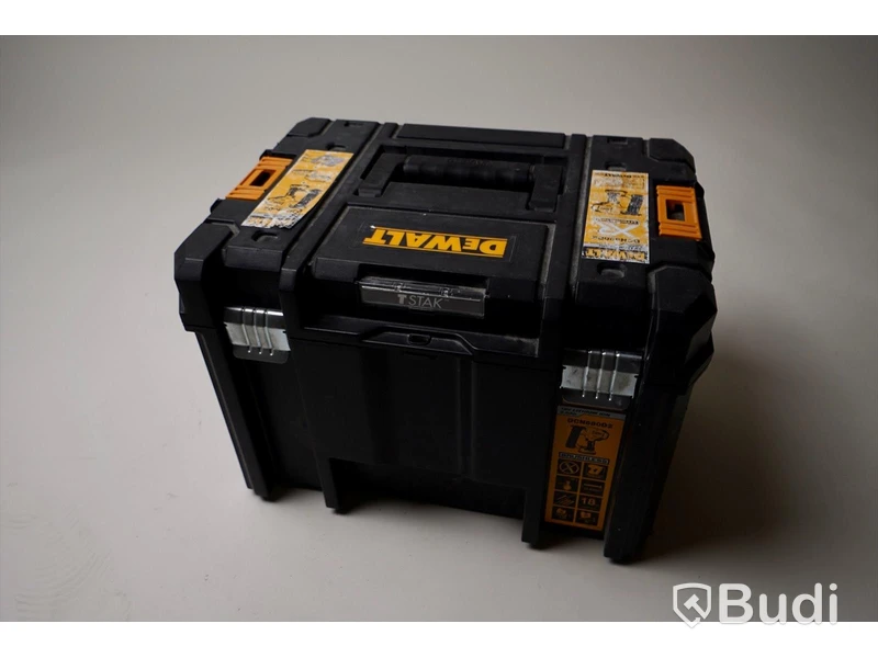 Spikpistol DeWALT DCN680 med laddare och extra batteri
