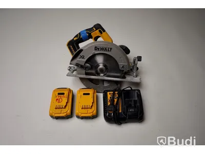 Cirkelsåg DeWALT DCS570NT med två batterier och laddare
