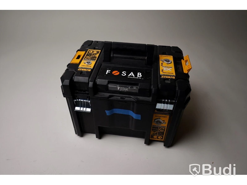Cirkelsåg DeWALT DCS570NT med två batterier och laddare