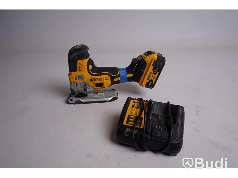 DeWalt DCS335 sticksåg inkl batteri samt laddare