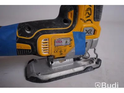 DeWalt DCS335 sticksåg inkl batteri samt laddare