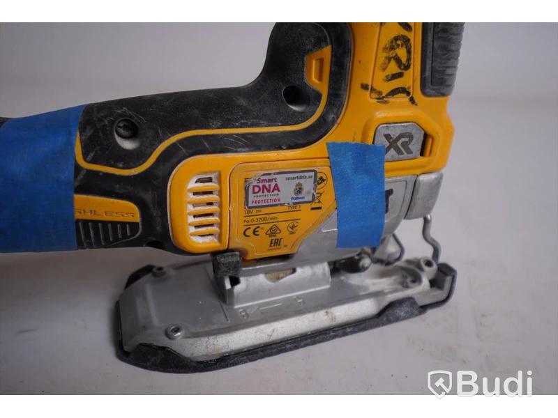 DeWalt DCS335 sticksåg inkl batteri samt laddare