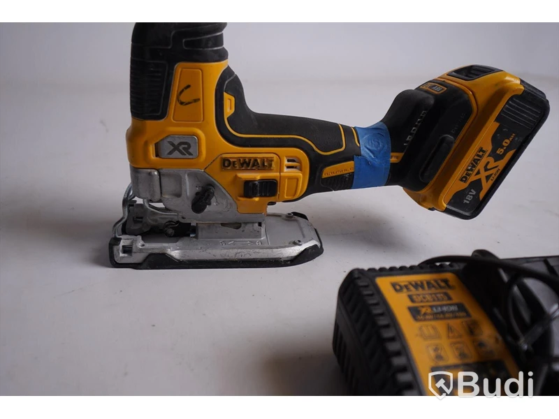 DeWalt DCS335 sticksåg inkl batteri samt laddare