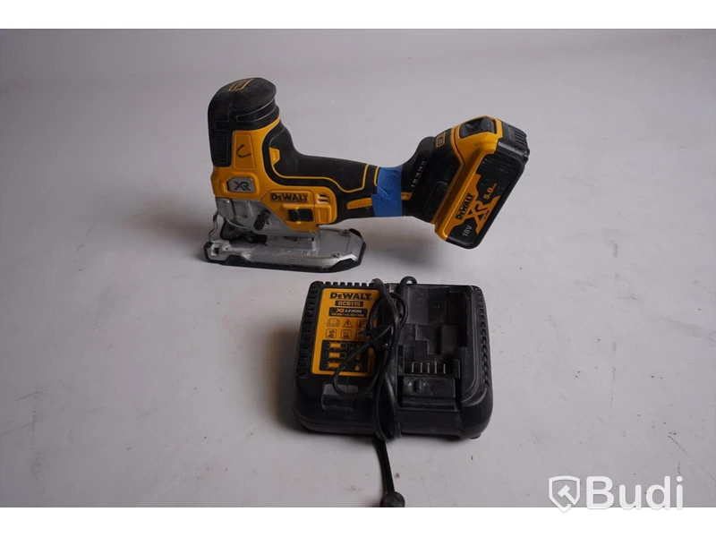 DeWalt DCS335 sticksåg inkl batteri samt laddare