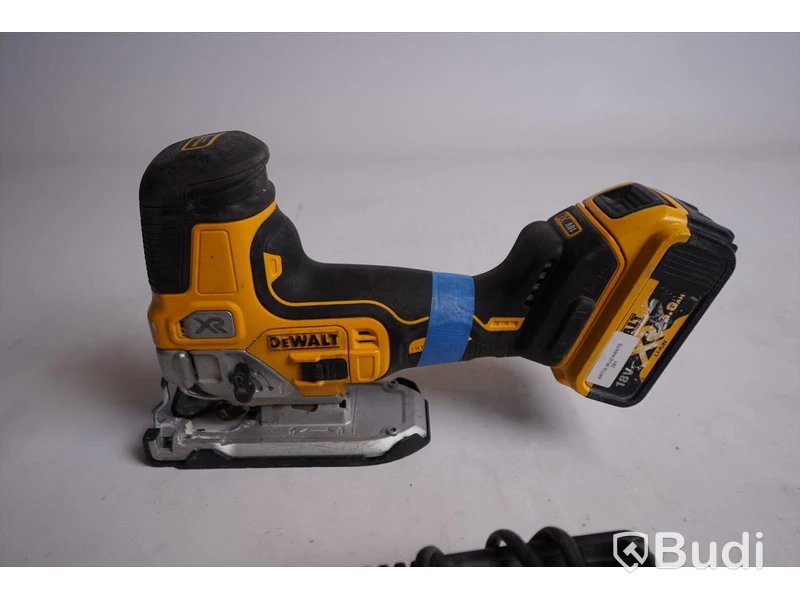 DeWalt DCS335 sticksåg inkl batteri samt laddare