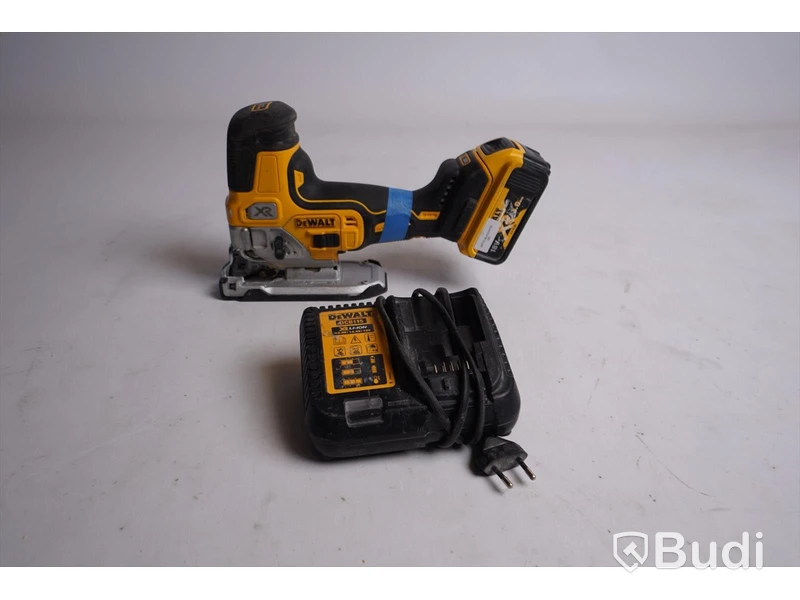 DeWalt DCS335 sticksåg inkl batteri samt laddare