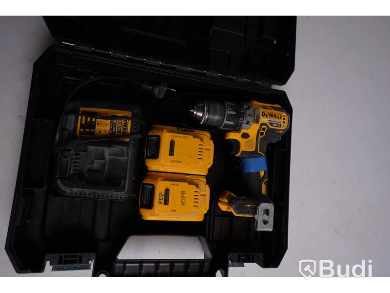 Borrskruvdragare DeWALT DCD791NT med två batterier och laddare