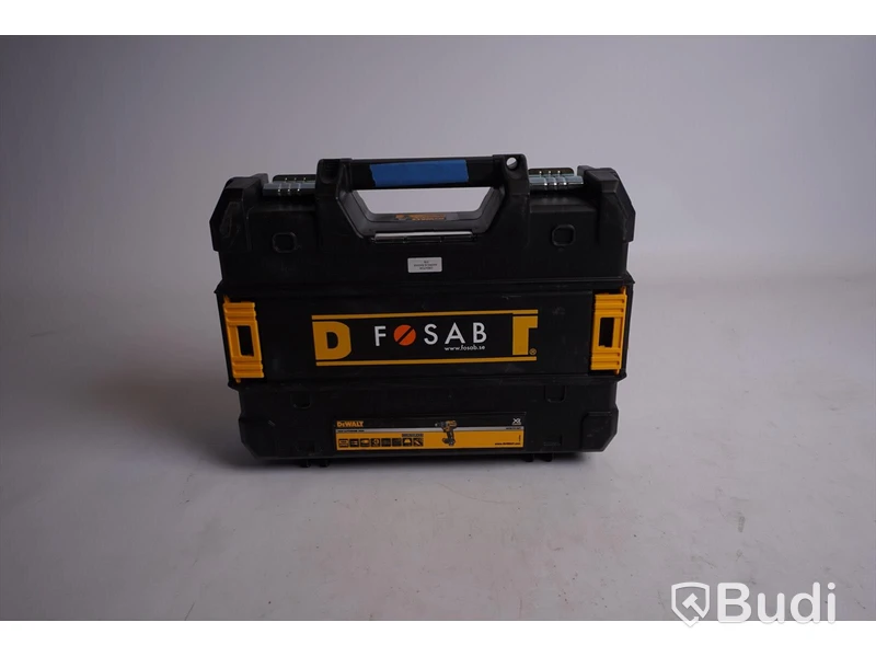 Borrskruvdragare DeWALT DCD791NT med två batterier och laddare