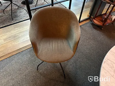 Runt bord i marmor med 4 st. fåtöljer