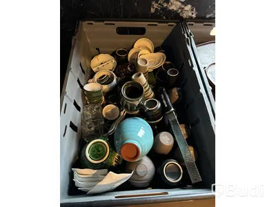 Parti med diverse porslin