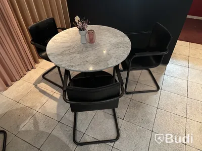Cafébord i marmor med 3 st. stolar