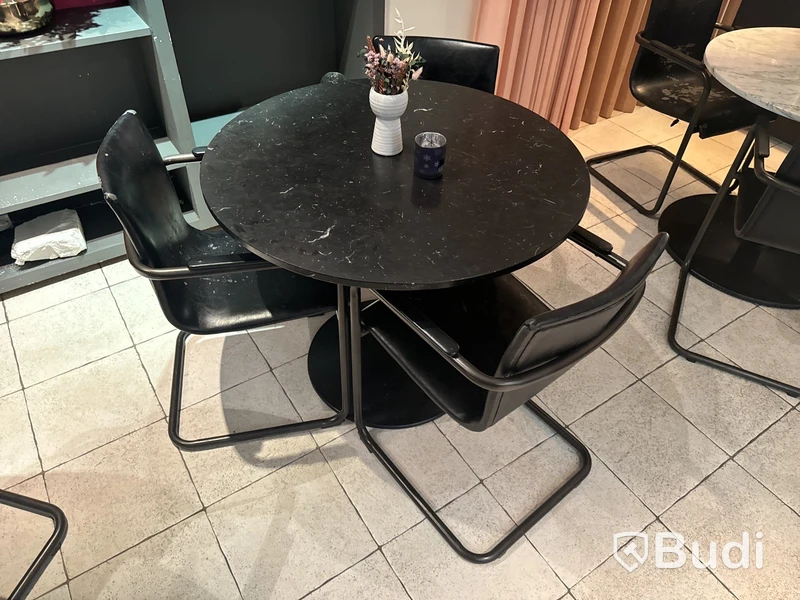 Cafébord i svart marmor med 3 st. stolar