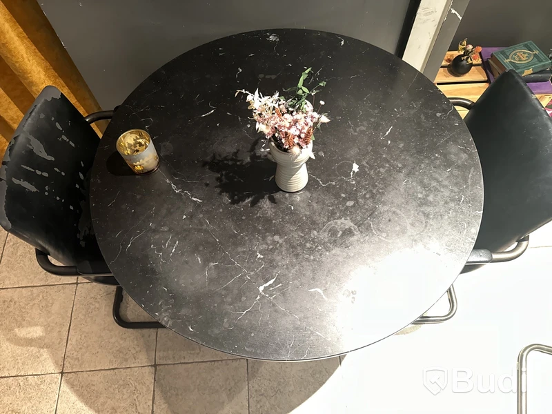 Cafébord i svart marmor med 2 st. stolar