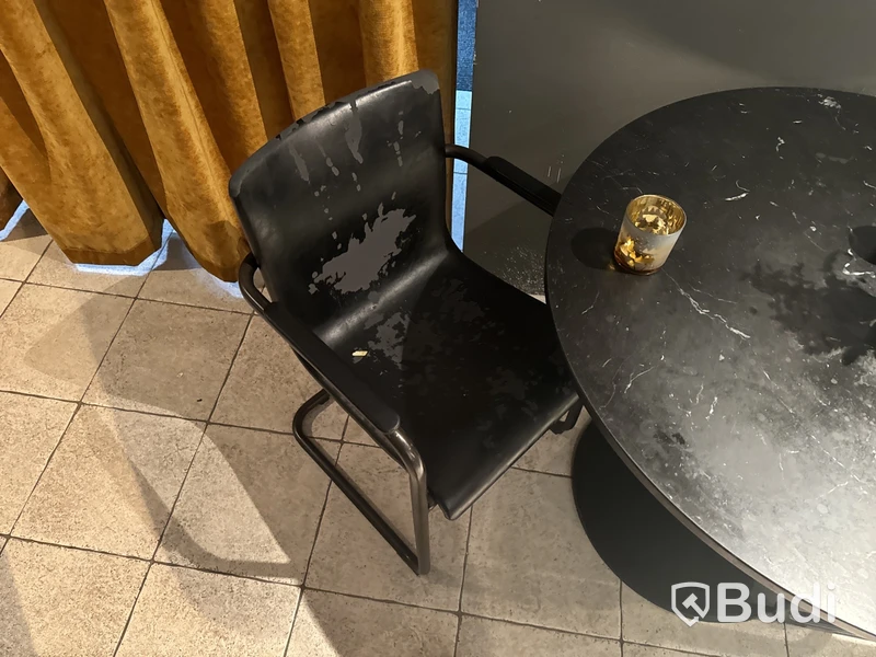 Cafébord i svart marmor med 2 st. stolar