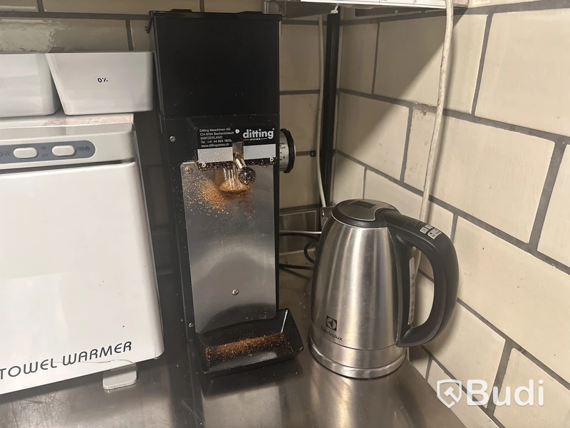 Kaffekvarn och vattenkokare