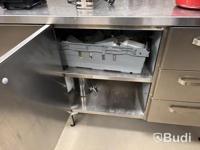 Rostfri bänk med förvaring