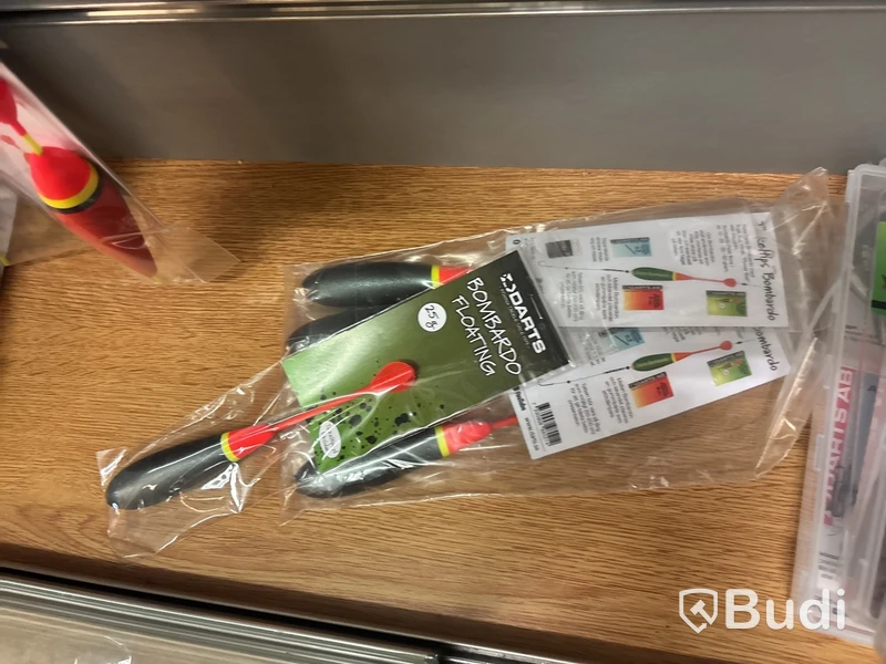 Fiskeutrustning i skåp