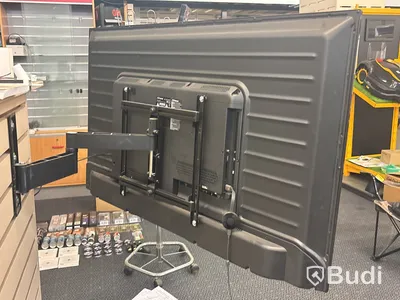 55” TV Strong SRT 55FY4002N med väggfäste