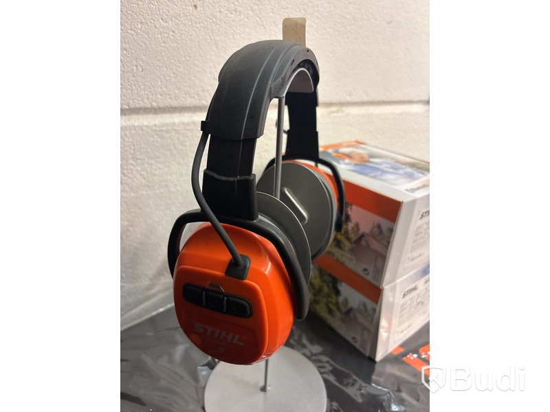 2 st hörselkåpor med blåtand Stihl Dynamic BT