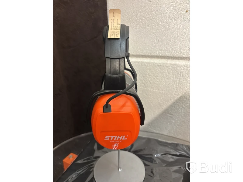 2 st hörselkåpor med blåtand Stihl Dynamic BT