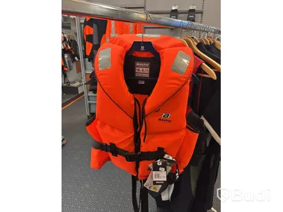 Flytvästar & våtdräkter